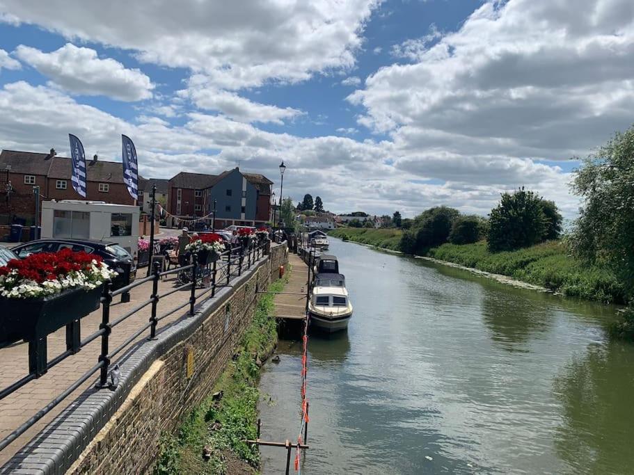 Riverside Cottage Tewkesbury Dış mekan fotoğraf